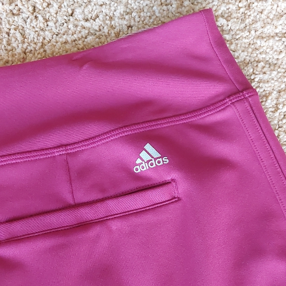 Adidas ClimaCool Berry Skirt with built in undershorts - Picture 2 of 4